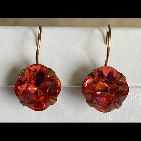 LIZ PAIACIOS Pink Crystal Pierced Earrings - Picture 10 of 14